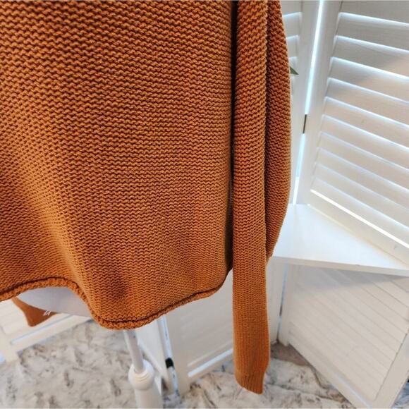 FREE PEOPLE RUST COLOR OVERSIZED SWEATER SIZE SMALL (OVERSIZED) - Picture 4 of 8